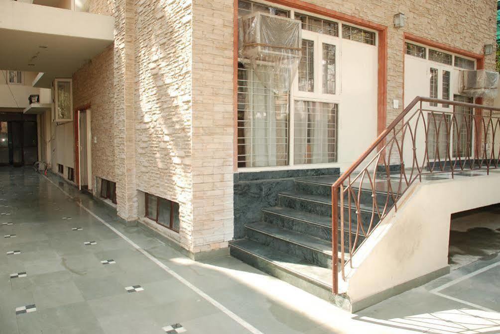 Bed and Breakfast East End Retreat Nueva Delhi Exterior foto