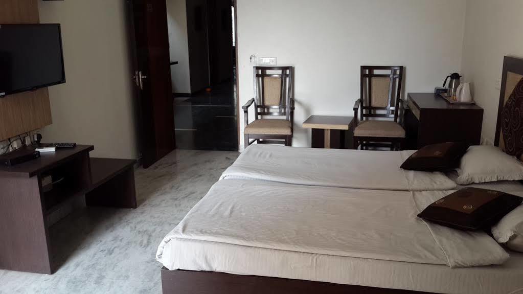 Bed and Breakfast East End Retreat Nueva Delhi Exterior foto